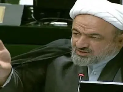 گویا بخشی از آیین‌نامه مجلس با آب زمزم نگارش شده است/ استیضاح وزیر کشاورزی ۷۱ امضا دارد