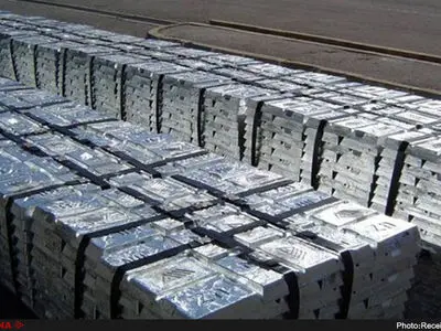 الاستثمارات الأجنبیة المتدفقة للإیران تنمو بنسبة 136% فی الصناعة والتعدین والتجارة