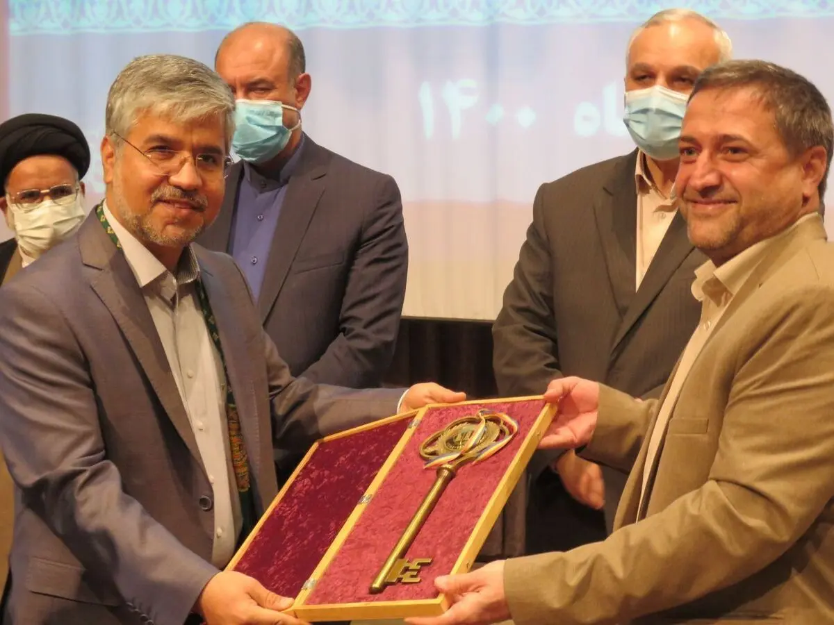 معارفه شهردار جدید نیشابور / نباید مسئولان تأمین بودجه را بر دوش مردم قرار دهند