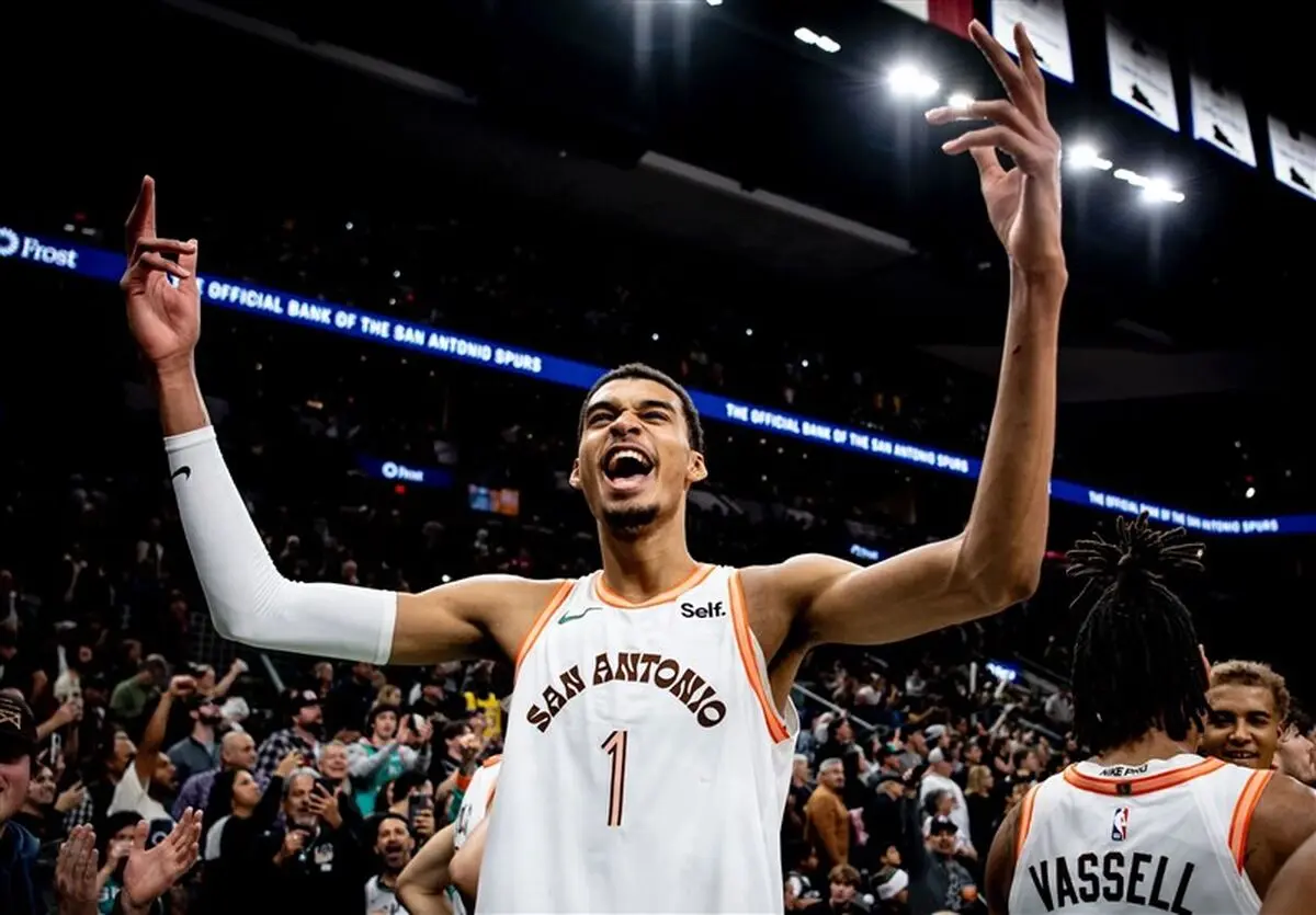  لیگ NBA؛ اسپرز با پیروزی مقابل لیکرز از بحران خارج شد/ تثبیت صدرنشینی بوستون 