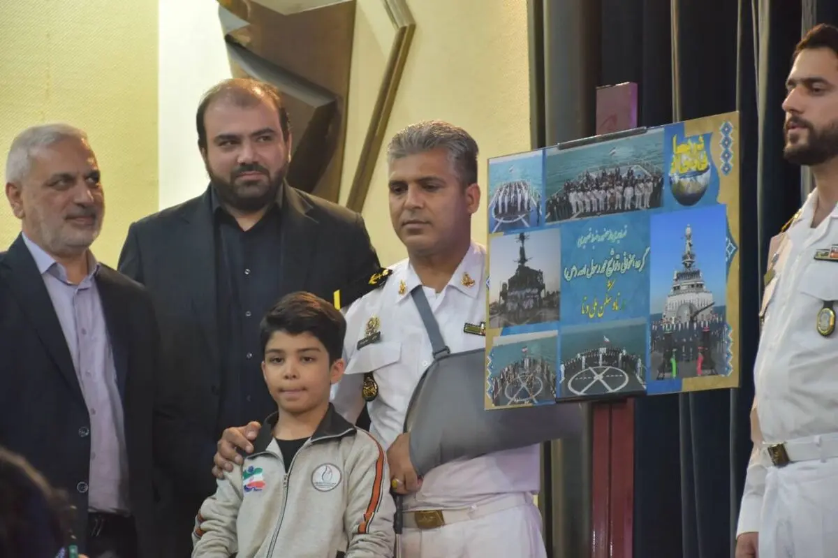 آیین رونمایی از آلبوم «فاتحان دریا» برگزار شد