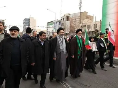 مردم در برابر فشار و تهدید تسلیم نمی‌شوند