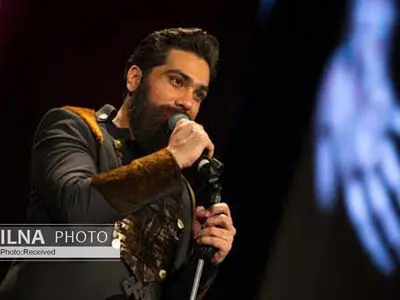 علی زندوکیلی شبی خاطره‌انگیز را در برج میلاد رقم زد/ کنسرتی خارج از برنامه و بدون اعلام قبلی