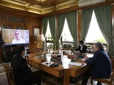 شهردار تهران: تحریم‌ها اجازه توسعه ناوگان حمل و نقل عمومی را نمی‌دهد/
شهردار لندن: تهران در مقابله با کرونا از لندن جلوتر است