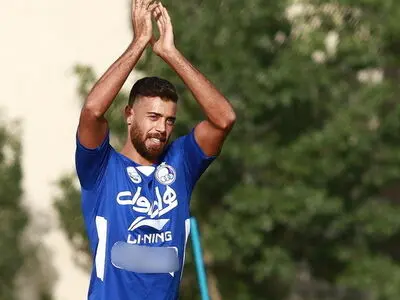 مهاجم سابق استقلال به خیبر خرم آباد پیوست(عکس)