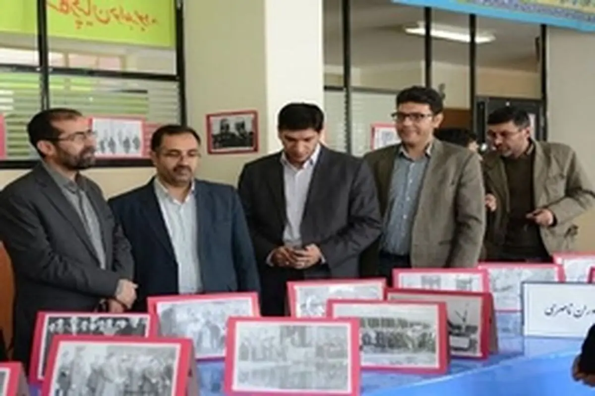 نمایشگاه عکس «تاریخ سیاسی – اجتماعی ایران معاصر» در زنجانرود برگزار شد