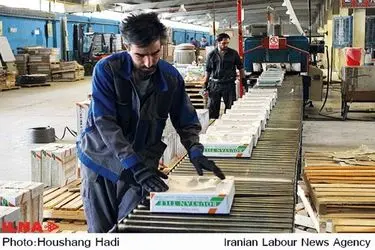 معطلی ۱۰ساله  کارگران اخراجی «سامان کاشی» برای تسویه حساب