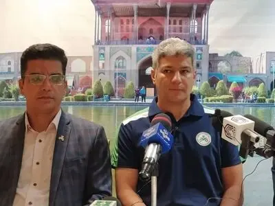 پاشایی:  انقدر آماتور نیستیم که بازیکن بدون قرارداد یک ماه کنار تیم تمرین کند/ کار اسدبیگی از لحاظ اخلاقی درست نبود