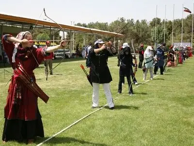 برگزاری مسابقات تیراندازی با کمان دهه فجر