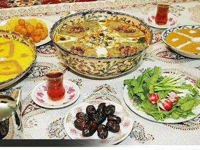 پیش غذا‌هایی برای افطار از دیدگاه طب سنتی