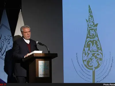 رونق گردشگری به صادرات صنایع دستی کمک می‌کند