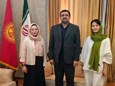 اثر اهدا شده سیدعباس صالحی به زبان قرقیزی ترجمه و منتشر می‌شود