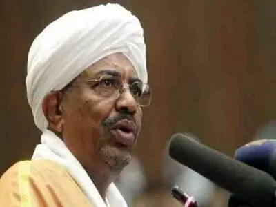النائب العام السودانی یعلن أن محاکمة الرئیس الأسبق عمر البشیر تبدأ الأسبوع المقبل بتهمة الفساد وحیازة النقد الأجنبی