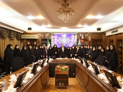 ضرورت توجه به کاهش ساعت کاری و امکان دورکاری بانوان