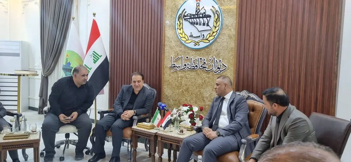 به‌‌رغم شرایط جنگی اما مرز مهران باز بود و پذیرای حجاج