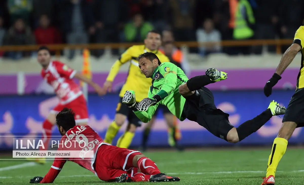 احمدی: فکر می‌کنم گل دوم پرسپولیس آفساید بود