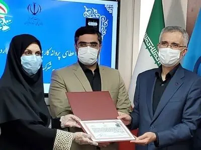 اعطای گواهینامه استاندارد تولید ریل به ذوب آهن اصفهان /ذوب آهن تنها تولید کننده ریل در غرب آسیا