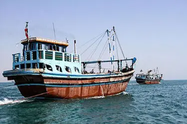 5 سرنشین لنج باری در آب‌های مسیر دریایی دبی - آبادان