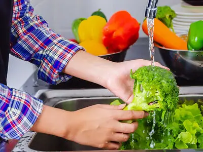 کدام سبزیجات باید پیش از مصرف پخته شوند؟