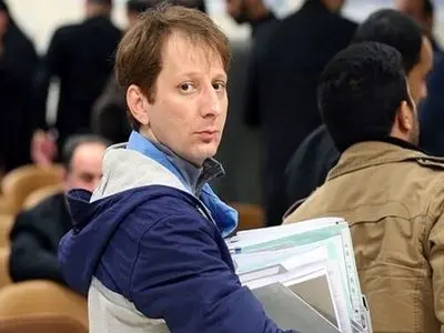 بابک زنجانی با پولهایی که از بیت المال دزدیده در حال تجارت است