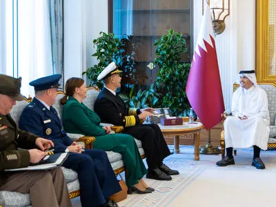 دیدار فرمانده تروریست‌های سنتکام با نخست‌وزیر قطر