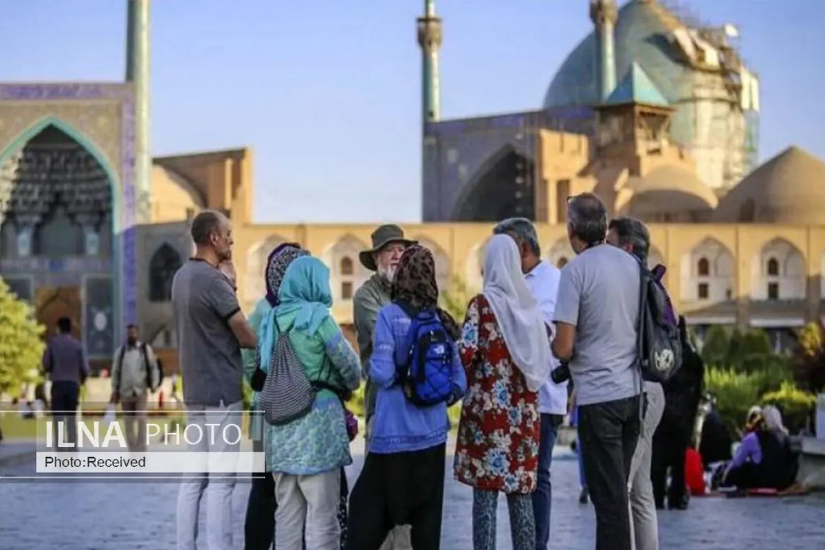 چانه‌زنی‌ بر سر قیمت تورهای ورودی ادامه دارد/ اگر اتفاق جدیدی نیفتد گردشگری رونق می‌گیرد/ سفر ۲۵ ریالی از عمان به ایران ساختگی است