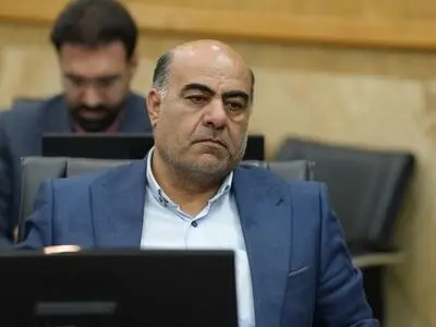  هیچ ارتباط مالی یا خصومت شخصی با بخش خصوصی ندارم
