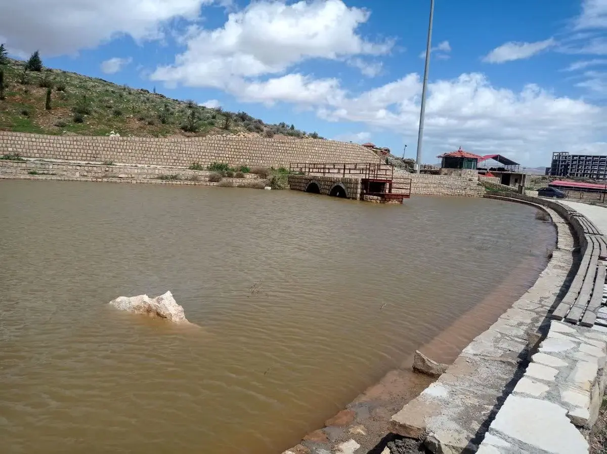 جلوه‌گری بهار در دراک/ سرریز دریاچه‌ها در ارتفاعات شیراز