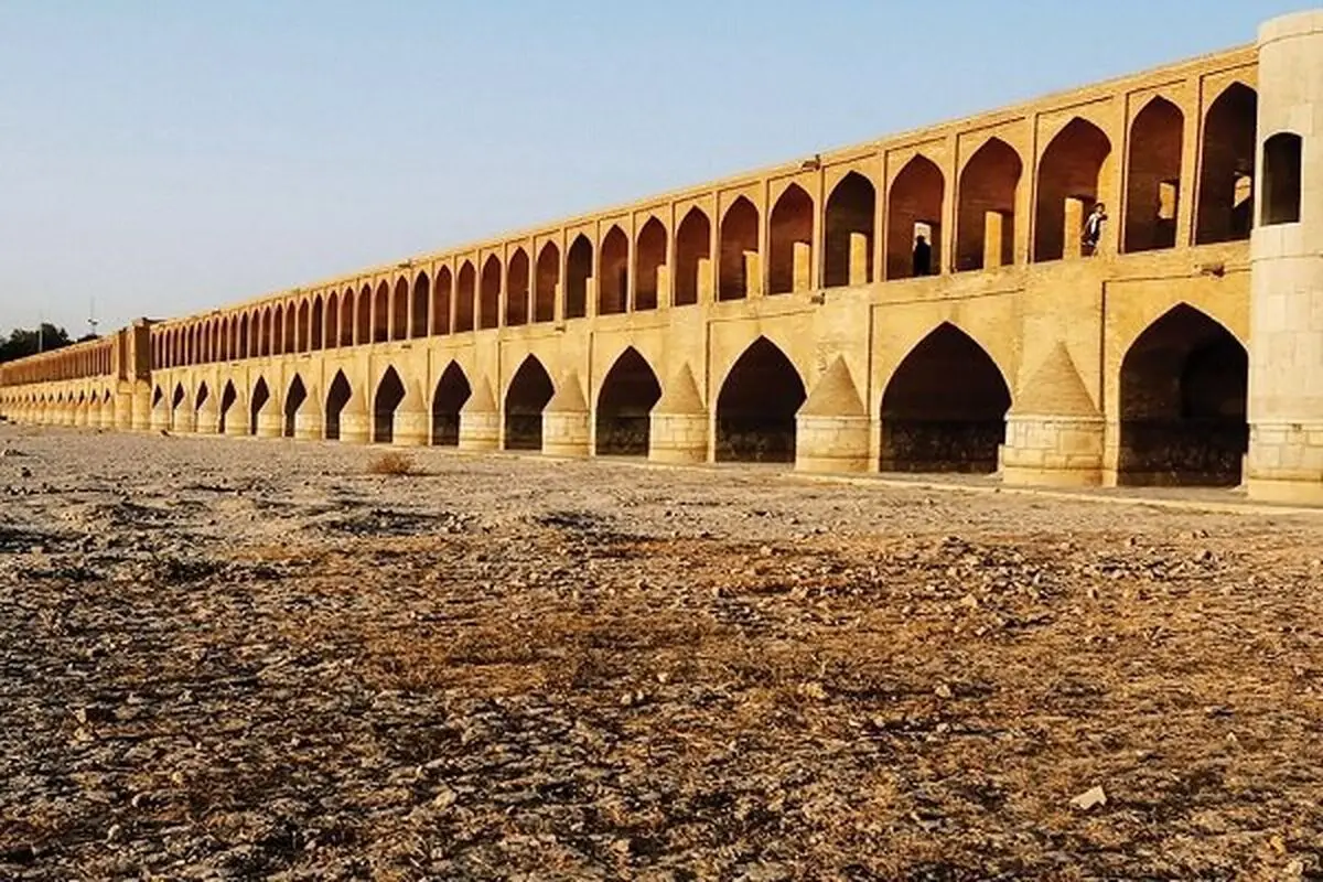اصفهان نیازمند  ۸۰ هزار میلیارد اعتبار/ جریان دائمی زاینده رود مهم‌ترین خواسته مردم اصفهان از رئیس جمهور