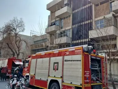 آتش سوزی خیابان انقلاب تقاطع وصال، هم اکنون در تهران + عکس