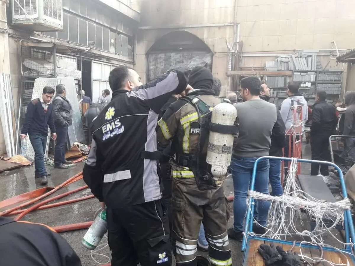 حریق در انبار  ضایعات ده‌ها مصدوم بر جای گذاشت 
