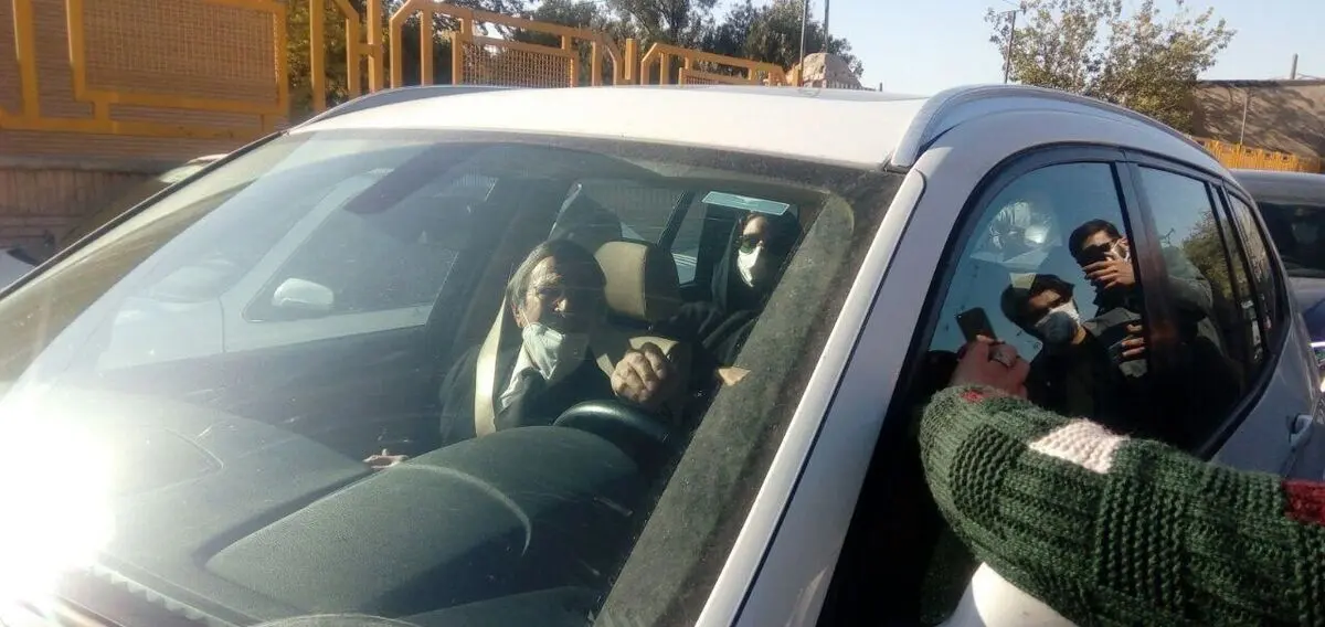 خانواده استاد شجریان وارد آرامگاه فردوسی شدند