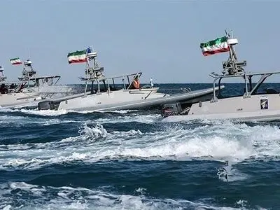 IRGC Navy equipped with all weapons it needs for naval battle: IRGC commander