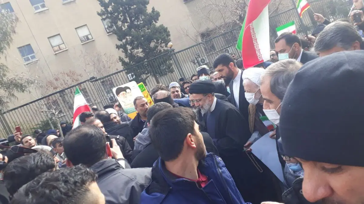حضور رئیس‌جمهور در مراسم راهپیمایی