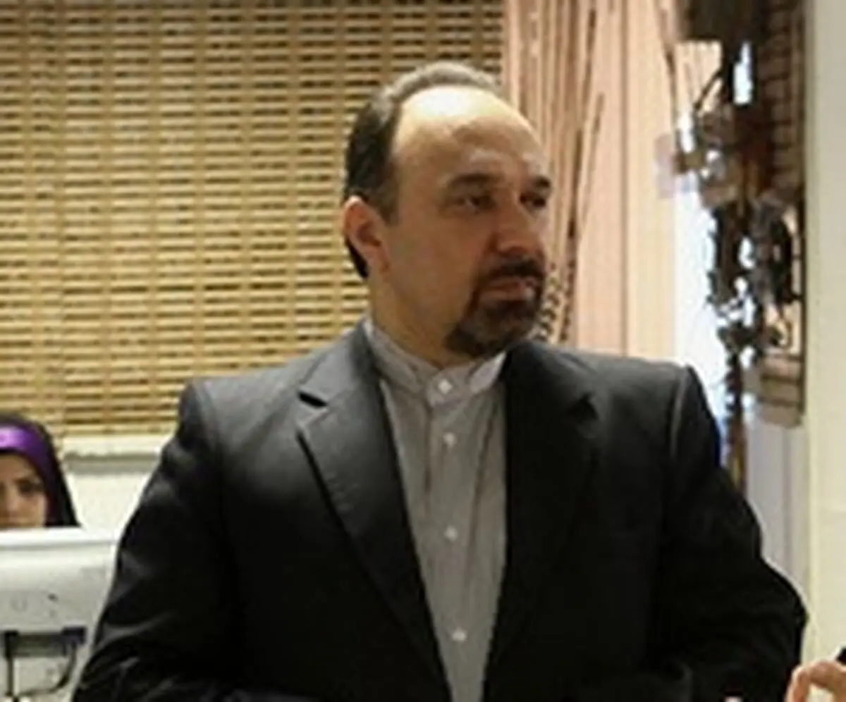 شریعتمداری برنامه جامعی برای رشد تولید و صادرات دارد