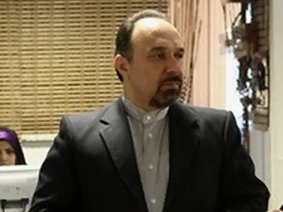 شریعتمداری برنامه جامعی برای رشد تولید و صادرات دارد