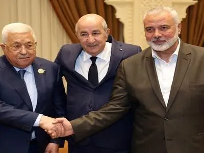 لقاء نادر.. رئیس الجزائر یجمع الرئیس الفلسطینی ورئیس حرکة حماس