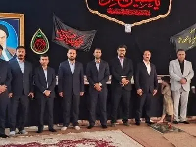 تجدید پیمان کارکنان بیمه دی کهگیلویه و بویراحمد با شهدا/ خدمت به خانواده‌های معظم ایثارگران اولویت راهبردی است
