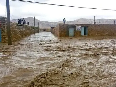 سیلاب در کوهدشت جان 2 نفر را گرفت/ تخریب پل کشکان بر اثر سیلاب
