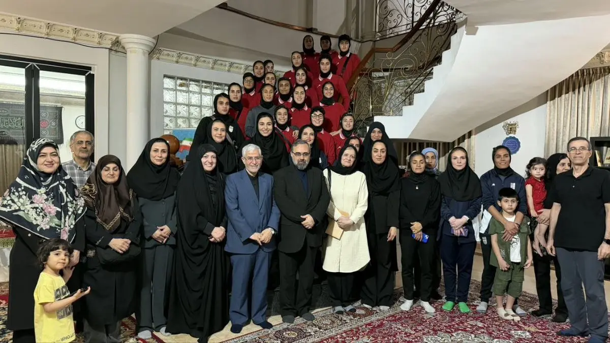 دیدار سفیر ایران با اعضای تیم ملی فوتبال بانوان