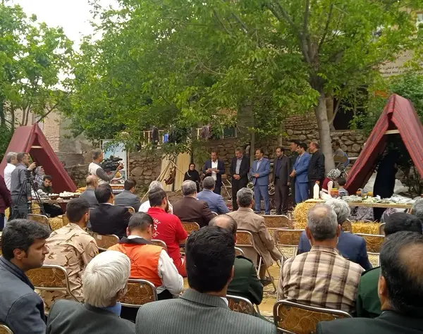 جشنواره غذاهای سنتی در چناران برگزار شد جشنواره غذاهای سنتی در چناران برگزار شد