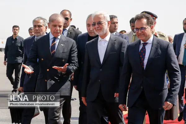 ورود نخست‌وزیر پاکستان به تهران