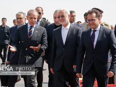 ورود نخست‌وزیر پاکستان به تهران