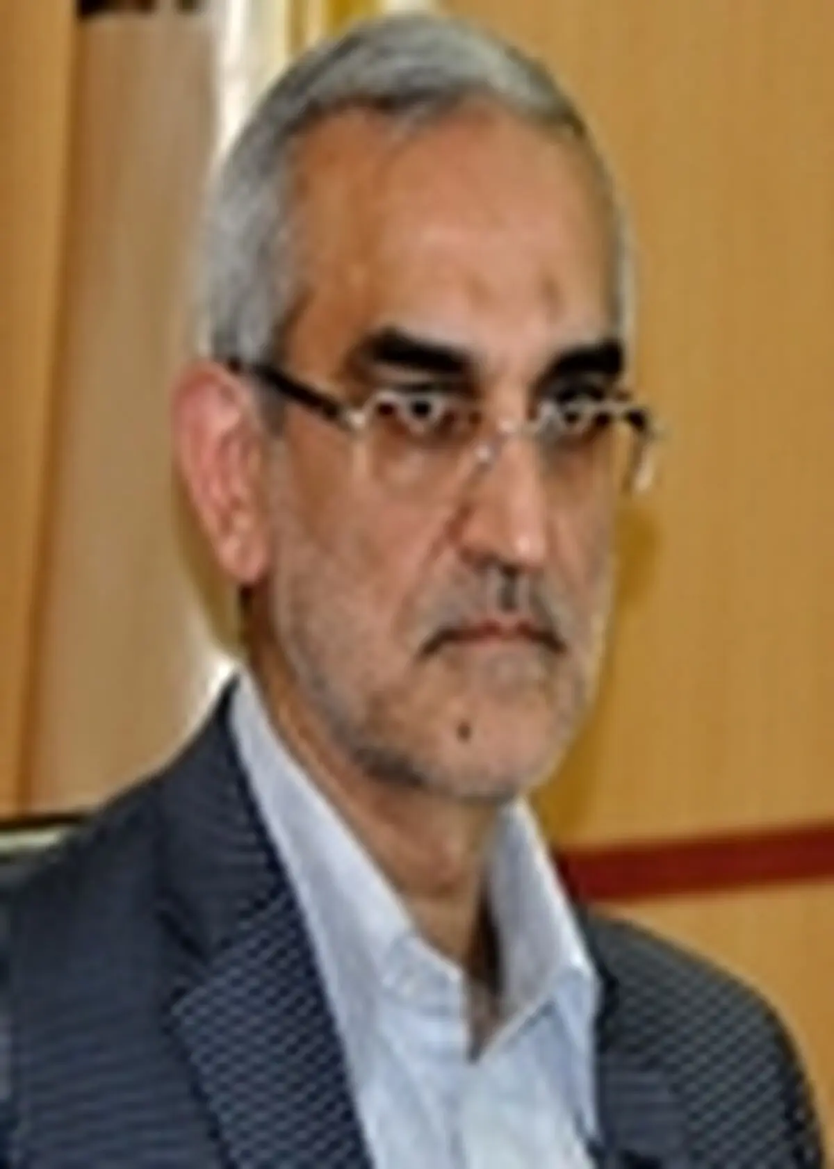 مشکل ترافیک جاده‌های کشورمان را با توسعه شبکه ریلی حل می‌کنیم