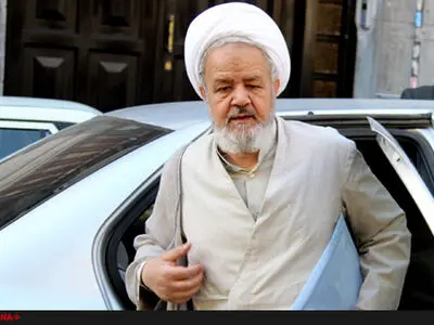 نماینده ولی فقیه در سپاه از مناطق زلزله زده غرب کشور بازدید کرد