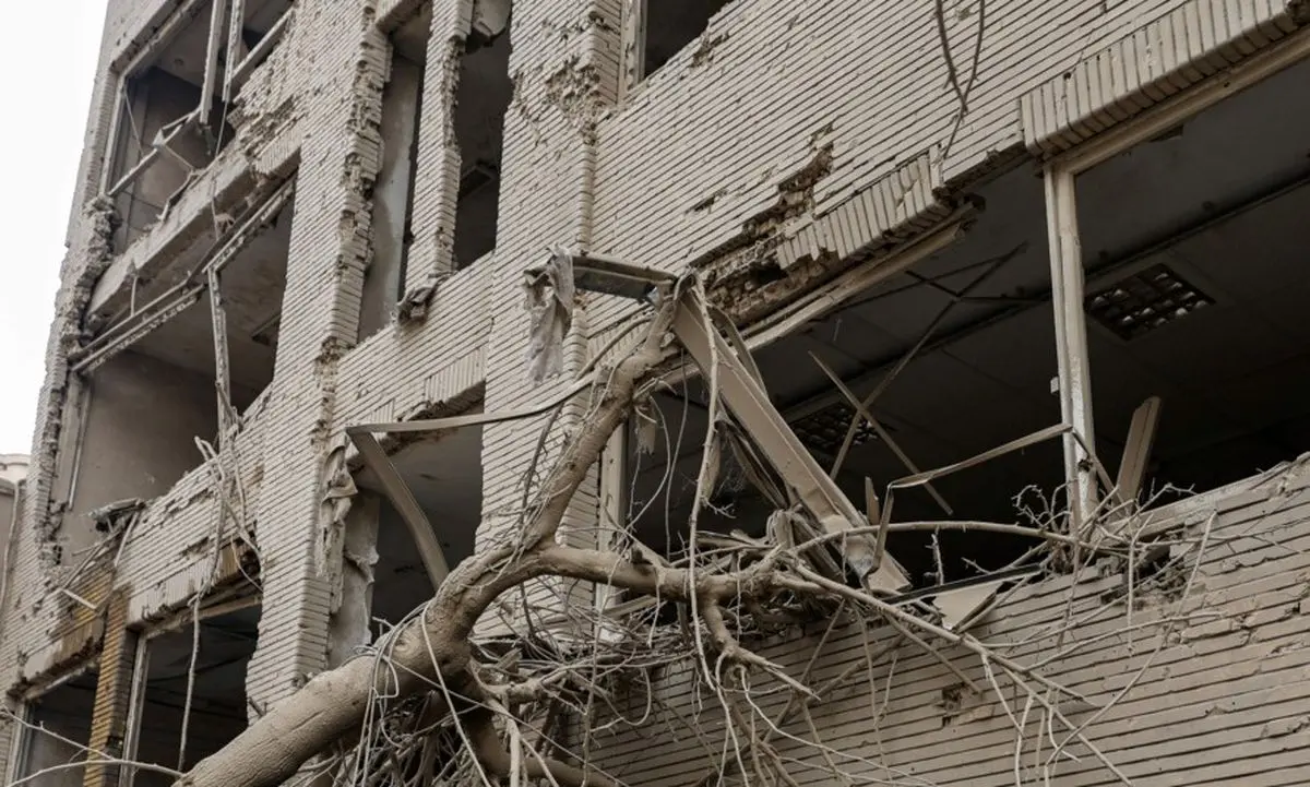 سالن چند منظوره ورزشی جزیره لارک مورد هدف قرار گرفت