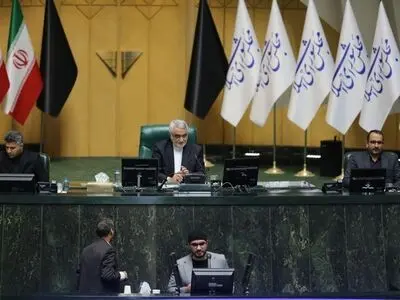 با اهداف اقتصادی سند چشم‌انداز ۲۰ ساله فاصله داریم