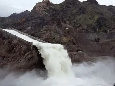 سرریزشدن بحران‌زای آب سد سیازاخ / صدور هشدار تخلیه فوری برای روستاهای گله‌سور و شیخ‌حیدر در شهرستان دیواندره