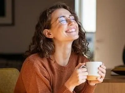 فواید شگفت‌انگیز این نوشیدنی گرم برای سلامتی/ ضد سرطان و کلسترول