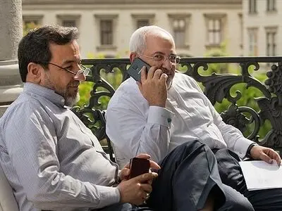 الوفد الایرانی المفاوض یغادر الی فیینا